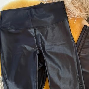 Heroine sport black sheen workout pant